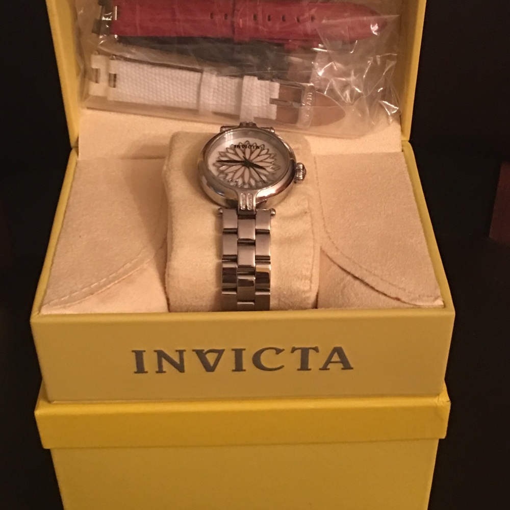 Invicta Women’s Lotus Infinity Bracelet Watch - Picture 3 of 7